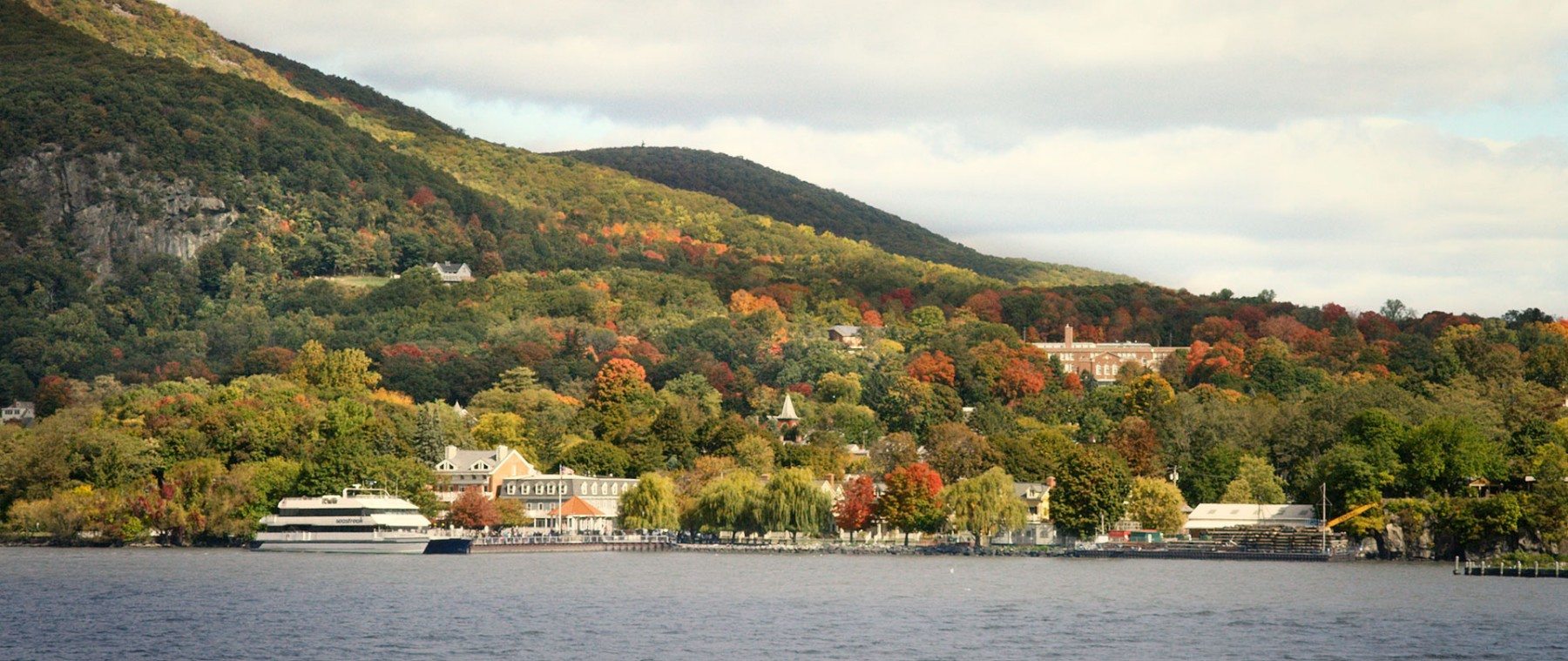 Fall Foliage Cruise Hudson River, Cold Spring